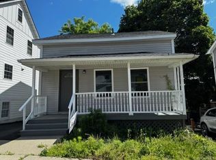 11 North St, Beacon, NY 12508