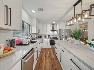 202 Mentor Dr, Arlington, TX, 76002