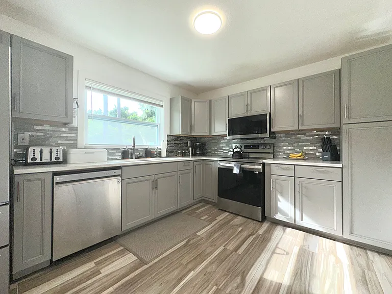 2610 SW 36th Dr — Photo 23