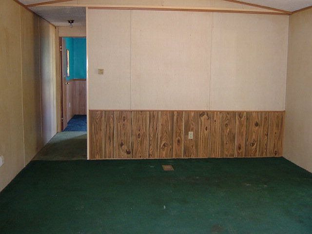 2nd image of 555 Hanging Rock Rd