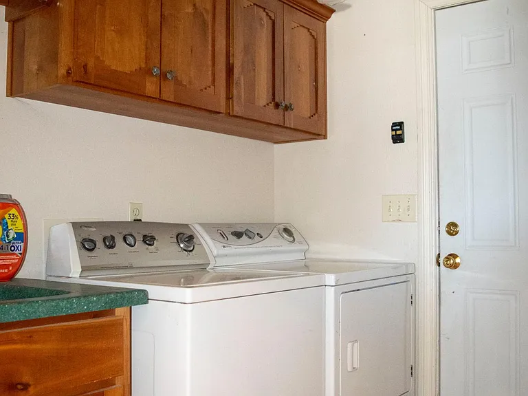 321 N 1200 W — Photo 10