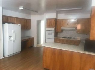605 E Olive St, Long Beach, NY 11561