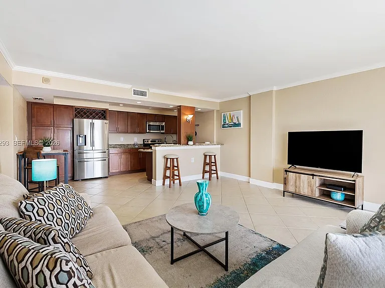 2900 NE 30th St #7G — Photo 5