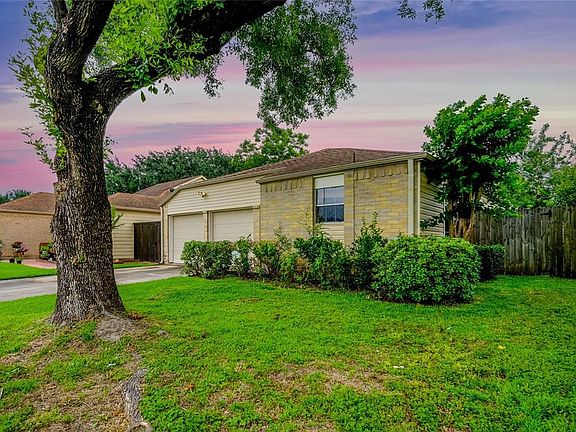 2nd image of 8903 Kindlewood Dr