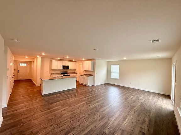 5th image of 6837 Beeler Rd