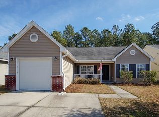 77 Avonshire Dr, Summerville, SC 29483