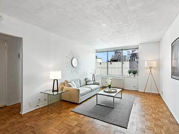5th image of 61 W 62nd St APT 18B