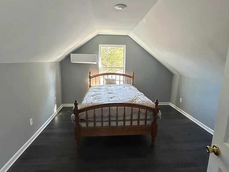 211 Pennsylvania Rd — Photo 14