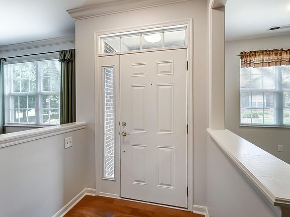 5th image of 6937 Gentry Ln