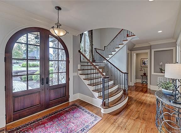 2nd image of 179 Milford Cir