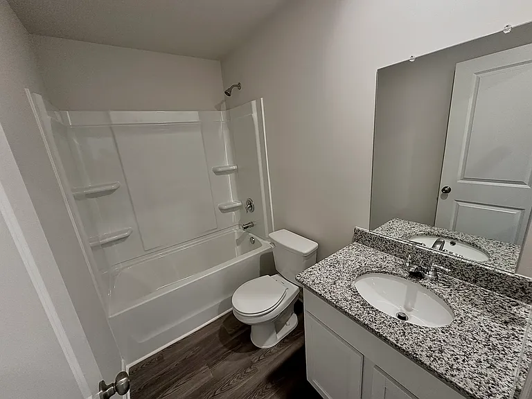 308 London Ct — Photo 20