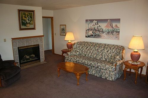 3rd image of 142 Rainier Dr
