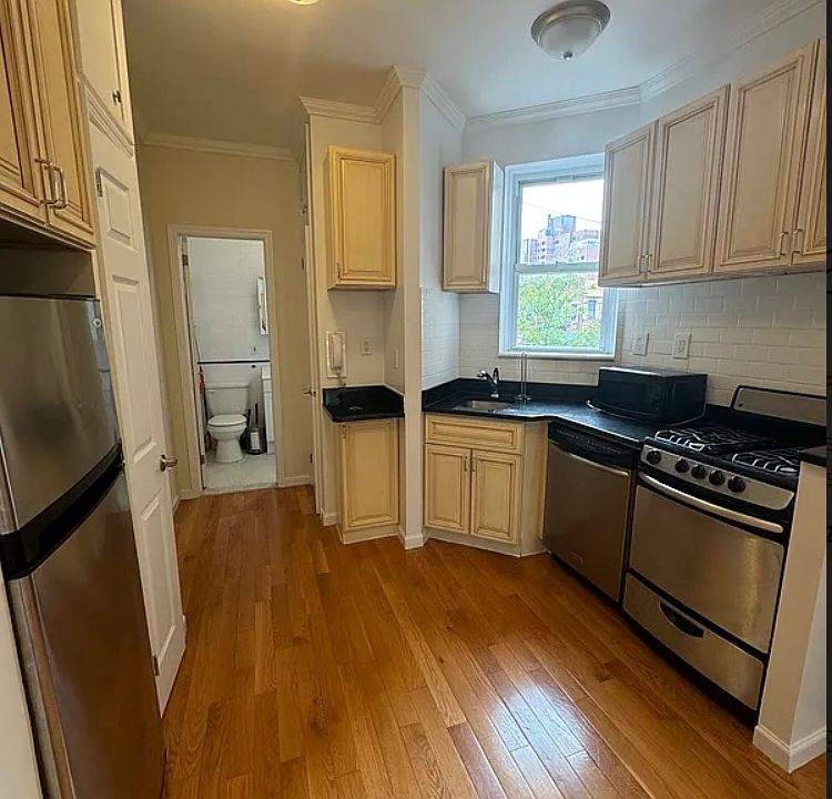 1st image of 235 E 27th St APT 5D