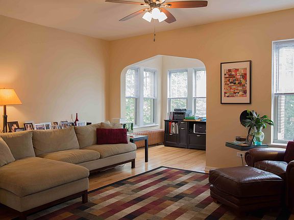 3rd image of 5010 N Wolcott Ave APT 2