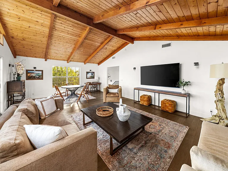 1378 Sycamore Canyon Rd — Photo 21