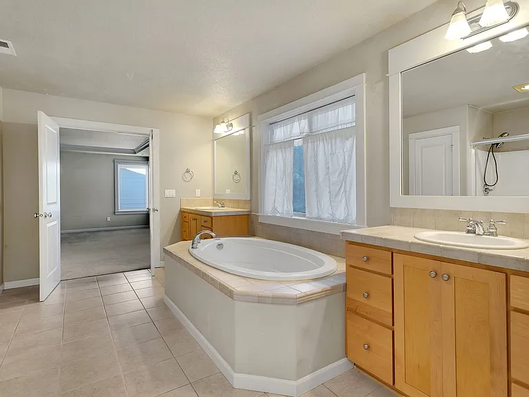 21114 NW Galice Ln — Photo 25