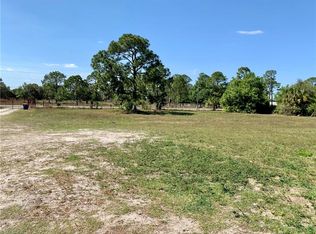 1284 Crescent Ave, Labelle, FL 33935