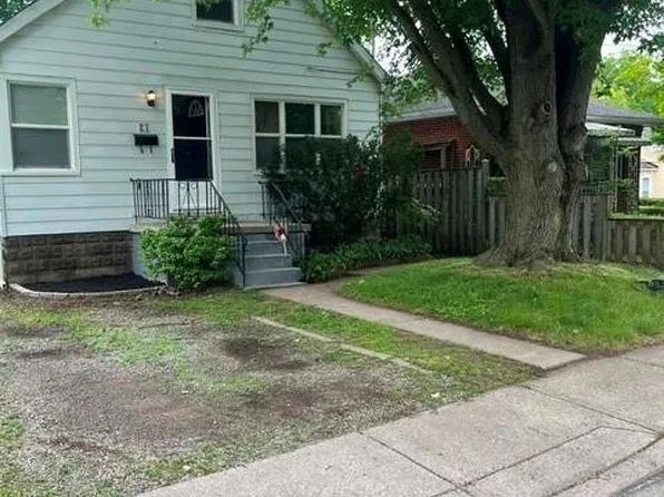 21 West St, Hamilton, ON L9H 1J4