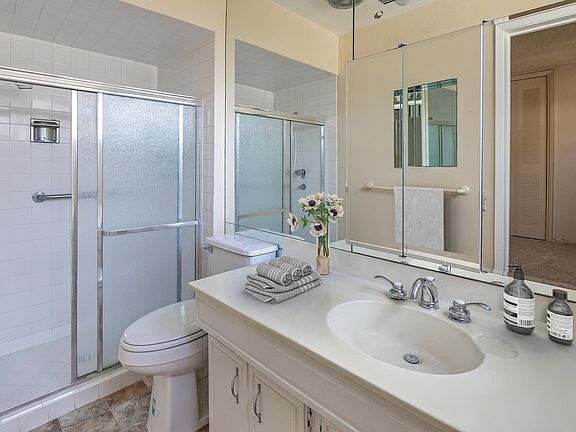 5th image of 6259 Coldwater Canyon Ave Unit 19