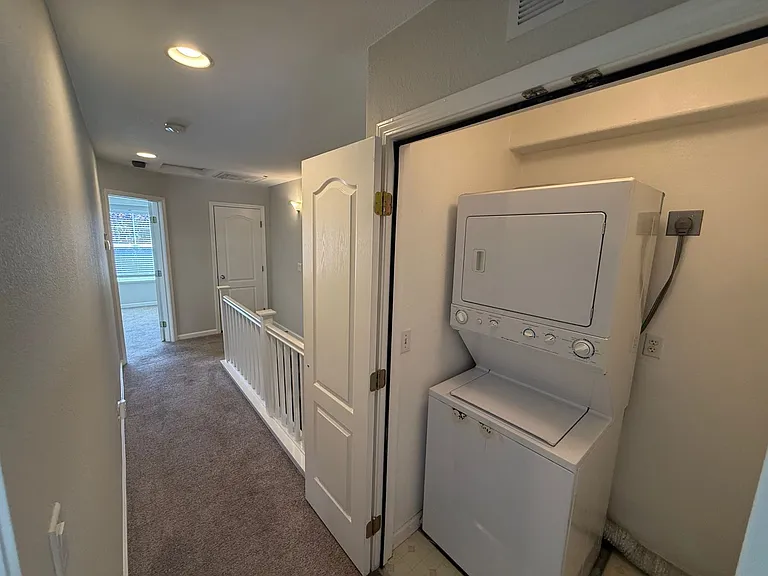 9 Ashford Pl — Photo 11