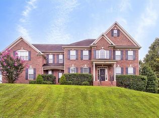 7897 Elizabeth Dr, Oak Ridge, NC 27310