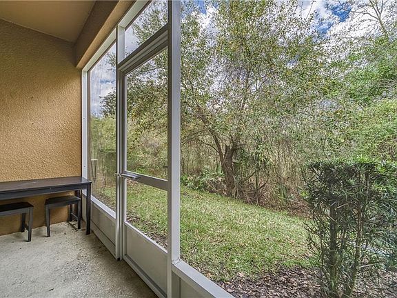 4th image of 1862 Greenwood Valley Dr