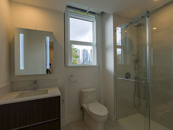 5th image of 333 Carrall St #601