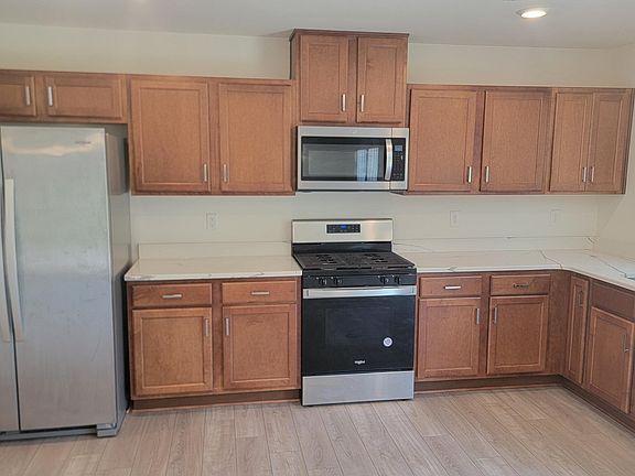 4th image of 330 Purple Aster St