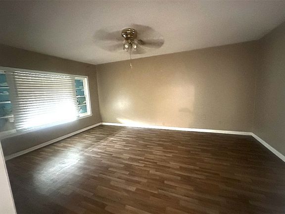 3rd image of 103 Hillside Dr