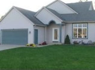 1051 Thornwyk Dr NW, Grand Rapids, MI 49534