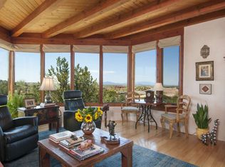 808 Los Arboles Ln, Santa Fe, NM 87501