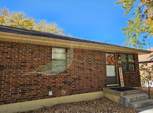 1037 & 1039 SW Kings Cross Rd #1037, Blue Springs, MO 64014