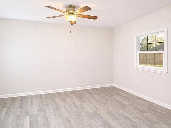 3rd image of 644 10th St