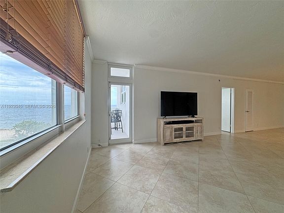 2nd image of 4250 Galt Ocean Dr APT 3T
