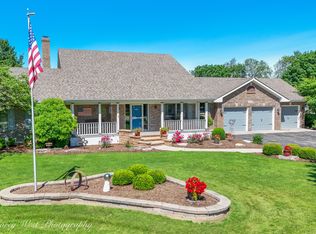 1545 Sunflower Dr, Sycamore, IL 60178
