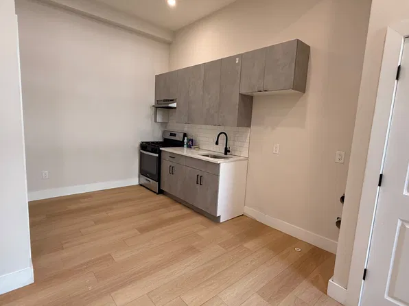 18 Church St #1E, Paterson, NJ 07505
