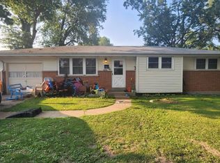 14 Ridgelawn Ct, Florissant, MO 63031