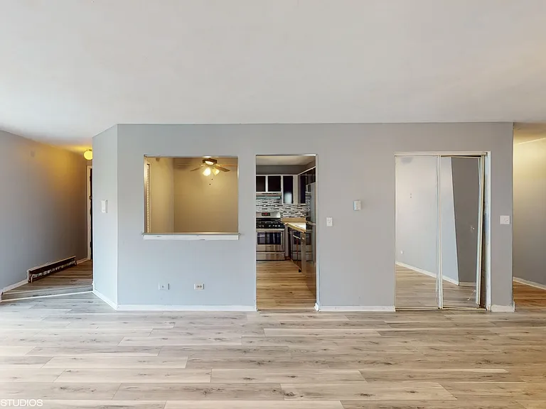 8111 Waterbury Ct — Photo 13