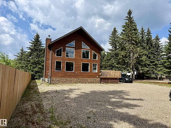 3rd image of 120 Lakeshore Dr