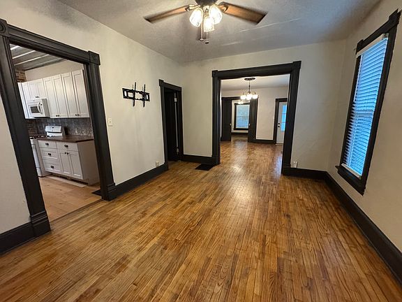 5th image of 306 N Dexter St