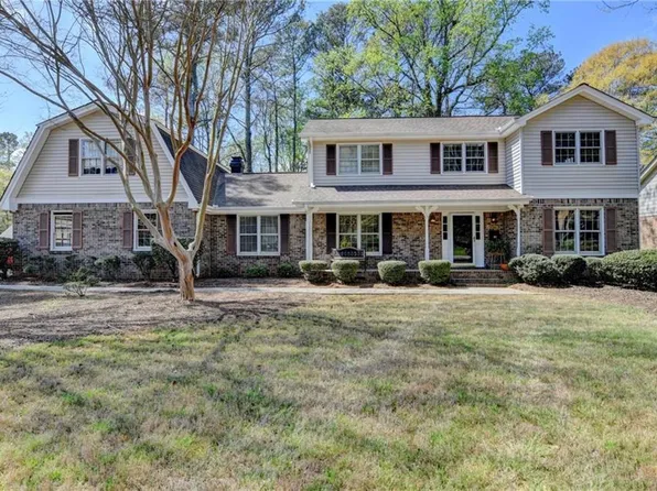 861 Maxie Ln, Lawrenceville, GA 30044