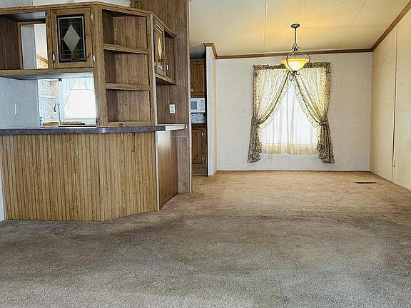 5th image of 16935 Alcott Rd