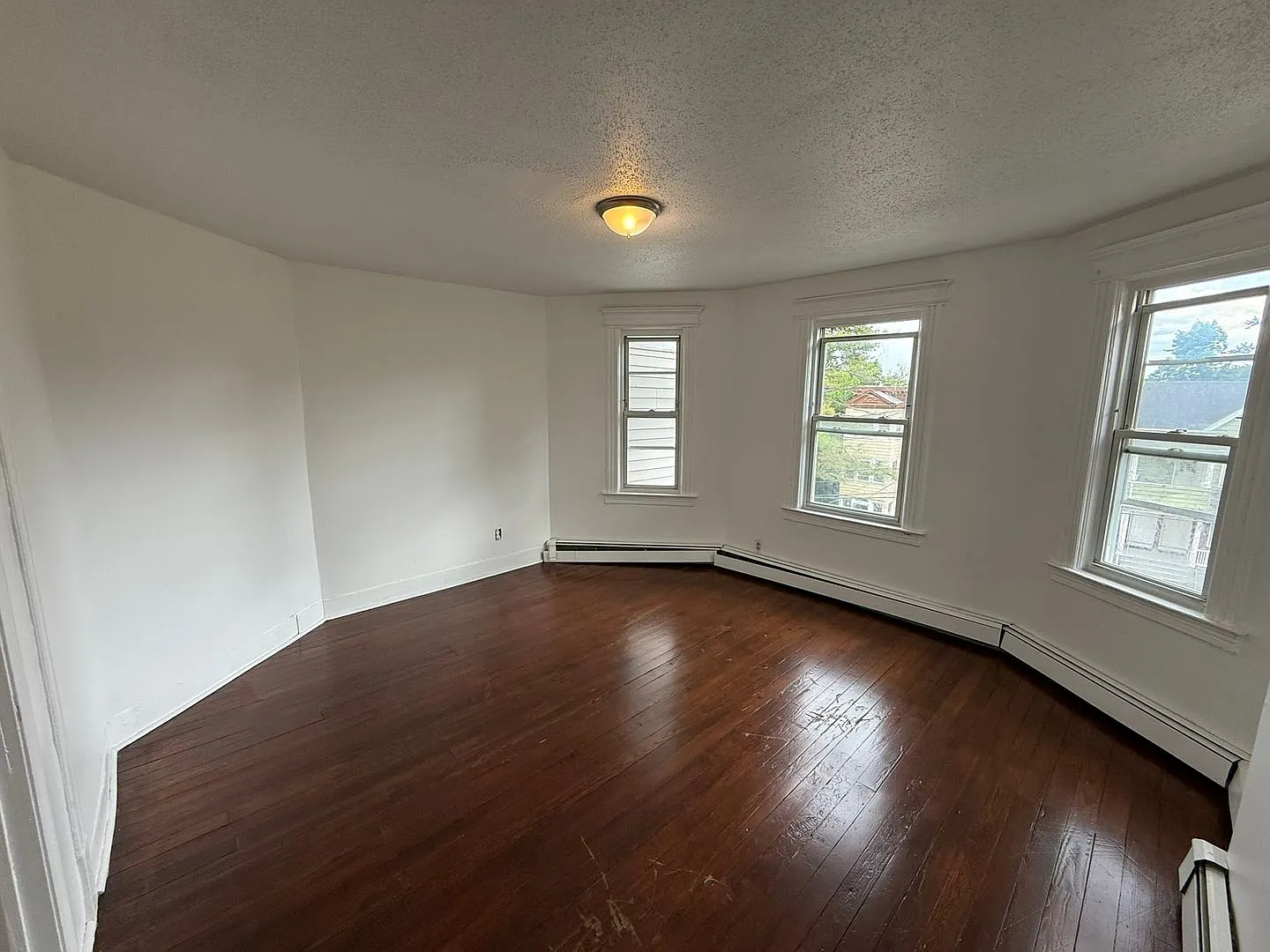122-124 Shultas Pl — Photo 4