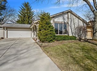 6528 Deerpath Ct, Lisle, IL