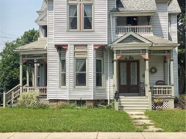 7 Gansevoort St, Bath, NY 14810