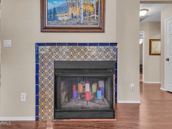 4th image of 1207 E GLENHAVEN Drive