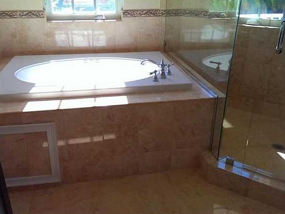 3rd image of 3235 NE 5th St #3235
