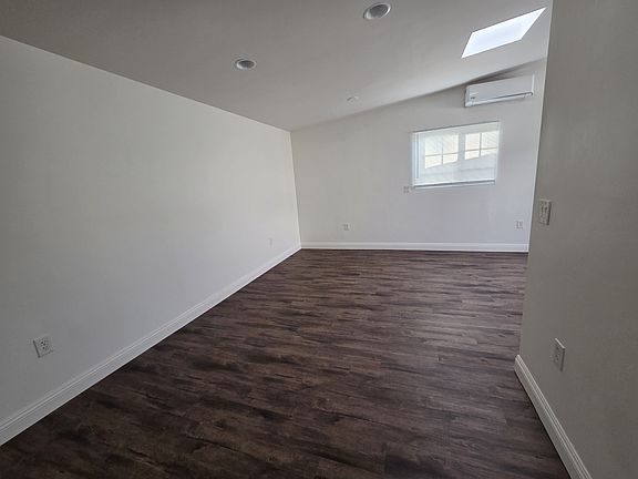 5th image of 523 N Tremont St