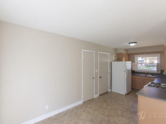 4th image of 1506 Cornell Dr SE