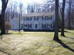 8891 Lake In The Woods Trl, Chagrin Falls, OH 44023
